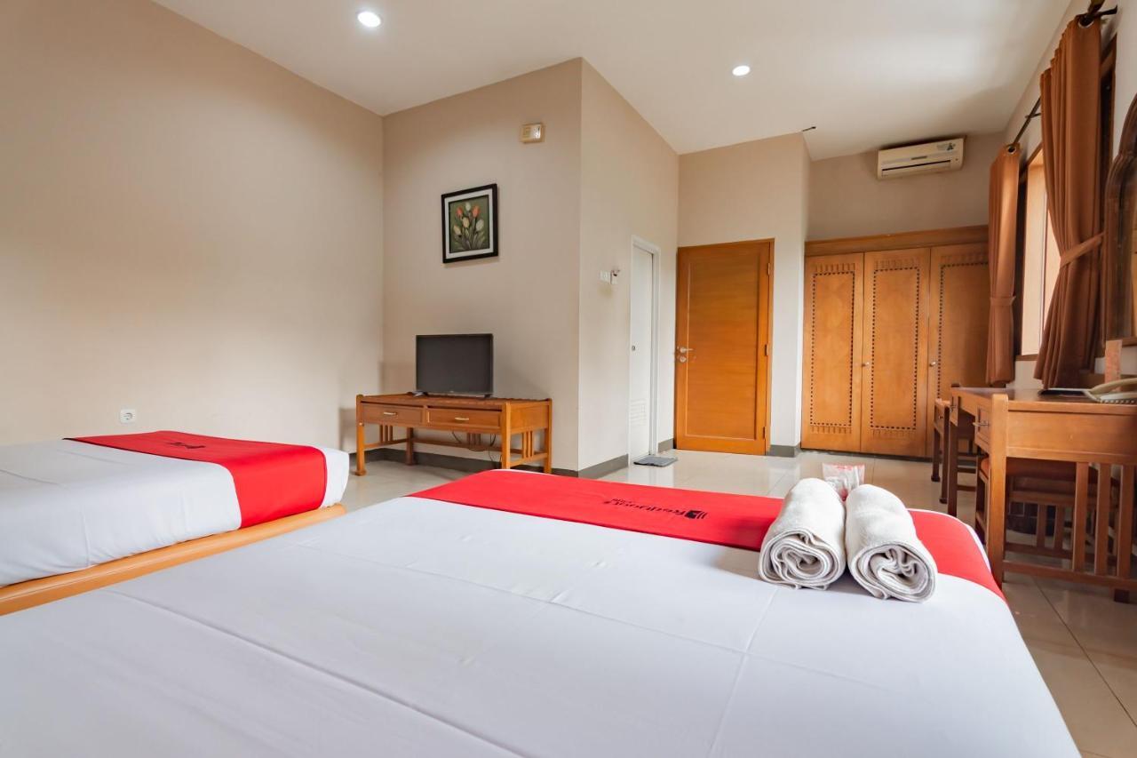 מלון Reddoorz Near Institut Teknologi Bandung 2 מראה חיצוני תמונה