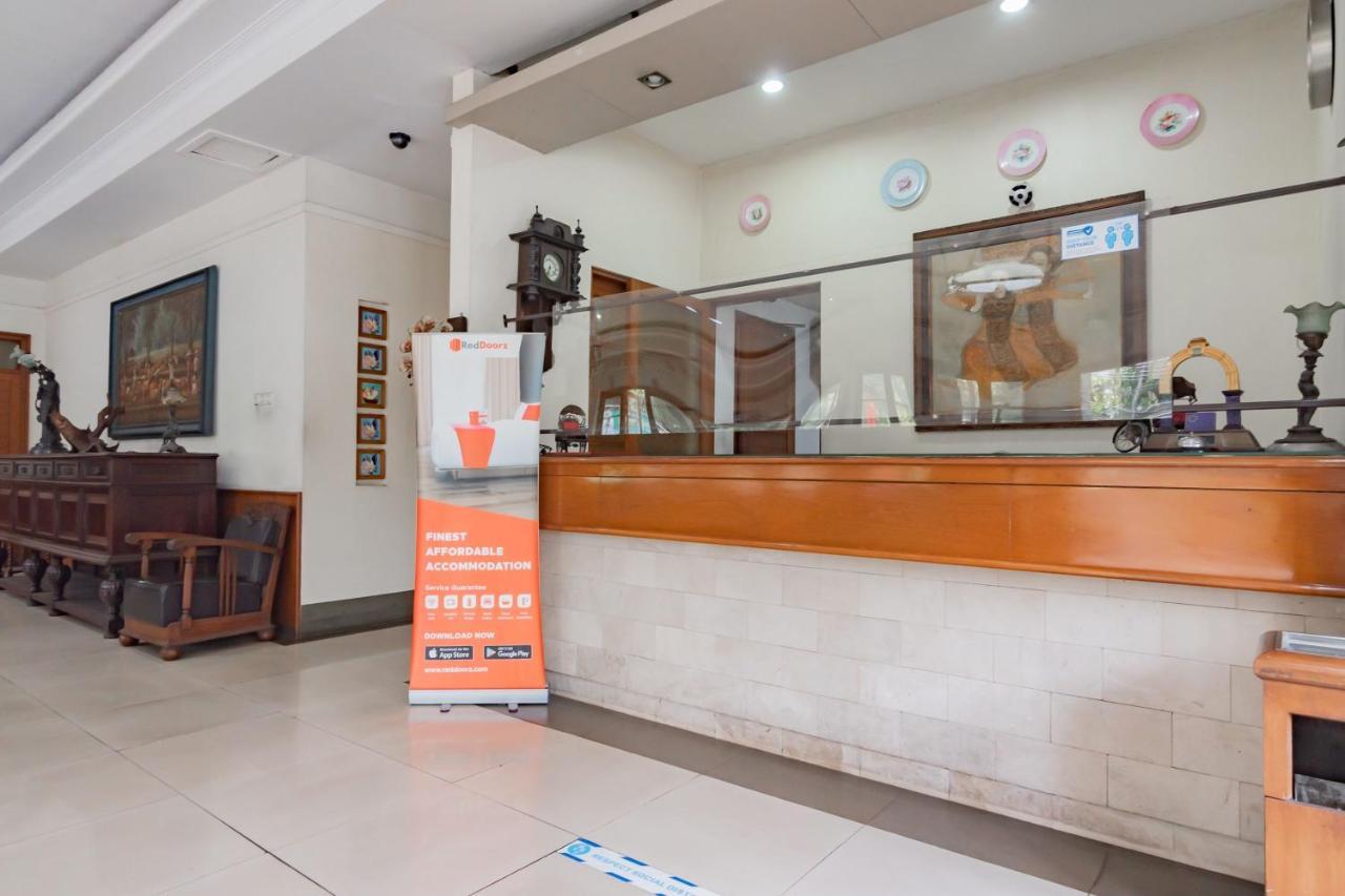 מלון Reddoorz Near Institut Teknologi Bandung 2 מראה חיצוני תמונה