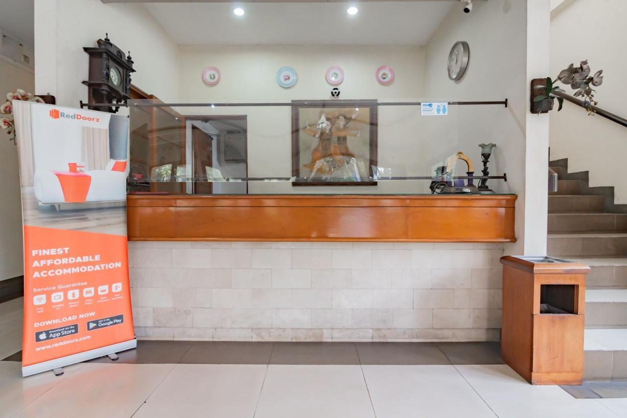 מלון Reddoorz Near Institut Teknologi Bandung 2 מראה חיצוני תמונה