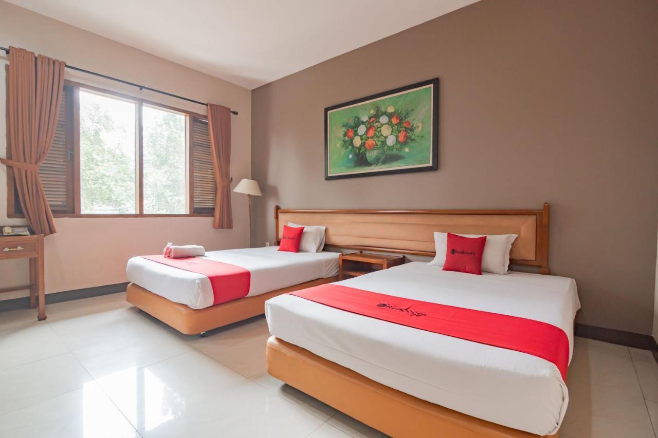 מלון Reddoorz Near Institut Teknologi Bandung 2 מראה חיצוני תמונה