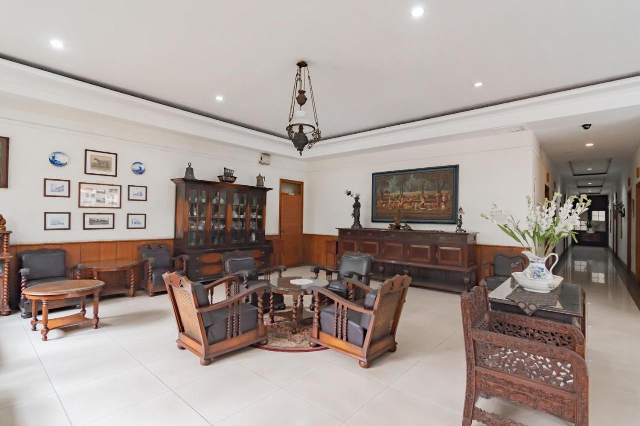 מלון Reddoorz Near Institut Teknologi Bandung 2 מראה חיצוני תמונה