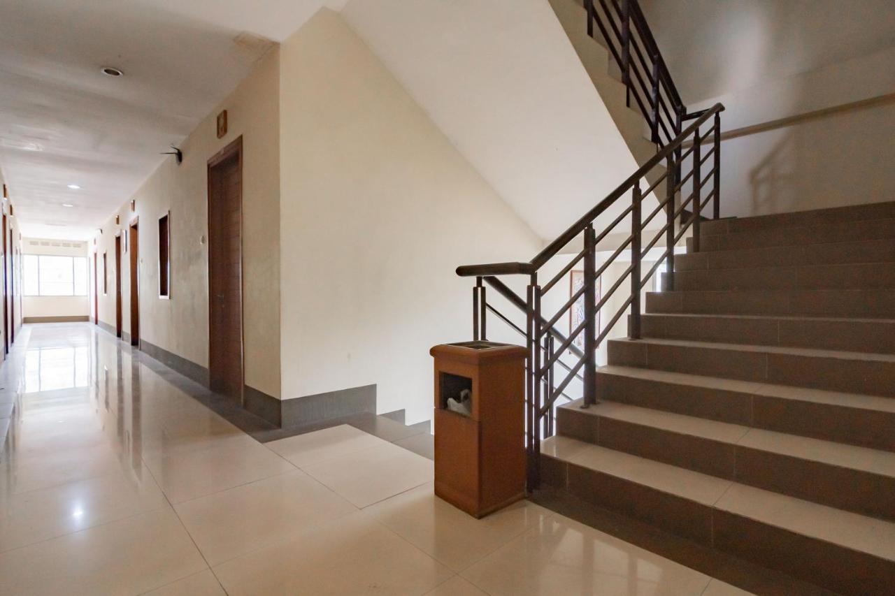 מלון Reddoorz Near Institut Teknologi Bandung 2 מראה חיצוני תמונה