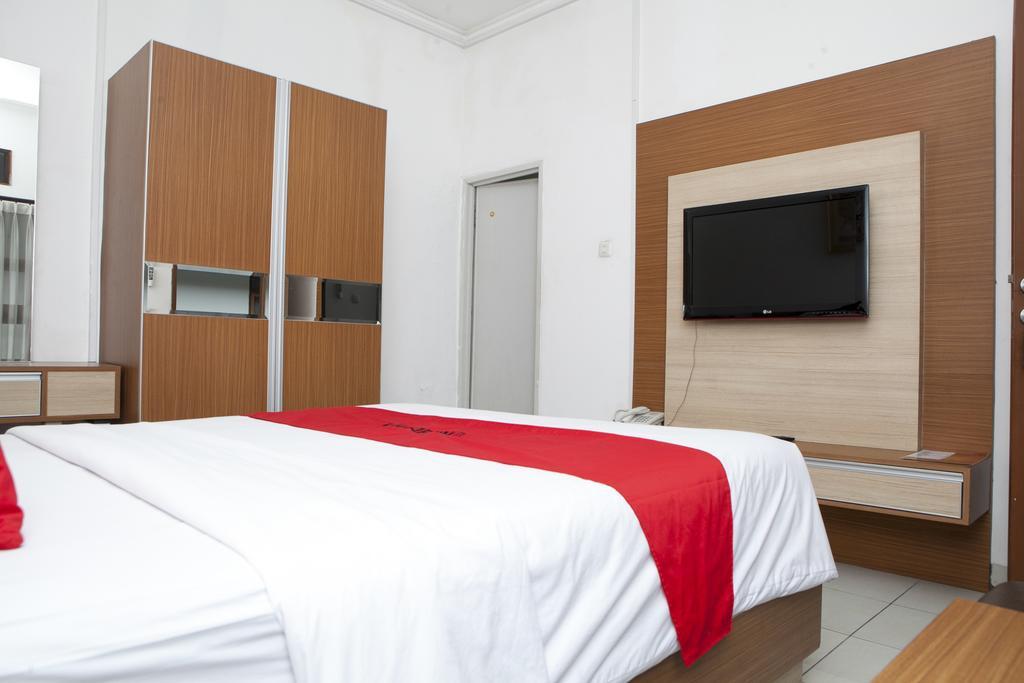 מלון Reddoorz Near Institut Teknologi Bandung 2 מראה חיצוני תמונה
