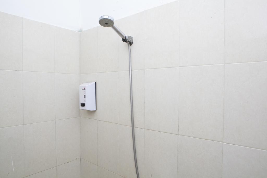 מלון Reddoorz Near Institut Teknologi Bandung 2 מראה חיצוני תמונה