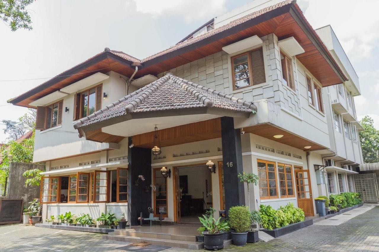 מלון Reddoorz Near Institut Teknologi Bandung 2 מראה חיצוני תמונה